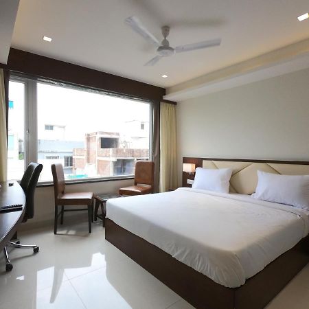 Hotel The Bellevue Indore Luaran gambar