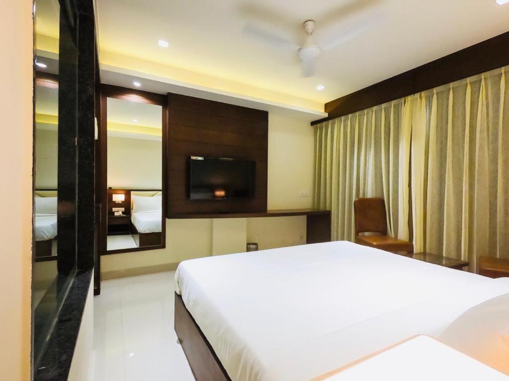 Hotel The Bellevue Indore Luaran gambar